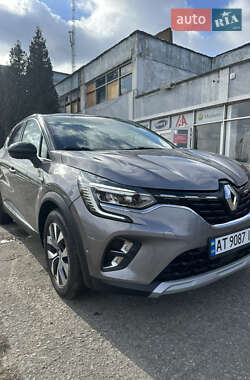 Внедорожник / Кроссовер Renault Captur 2020 в 