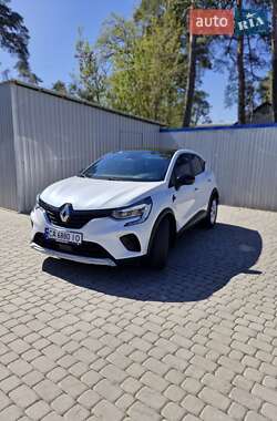 Внедорожник / Кроссовер Renault Captur 2021 в 