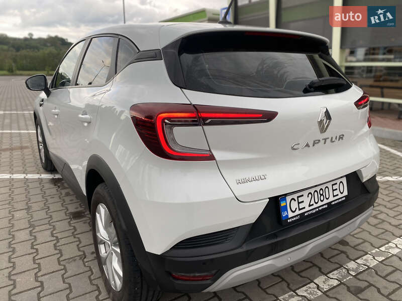 Позашляховик / Кросовер Renault Captur 2021 в Чернівцях