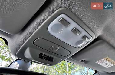 Позашляховик / Кросовер Renault Captur 2016 в 