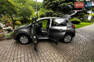 Внедорожник / Кроссовер Renault Captur 2016 в 