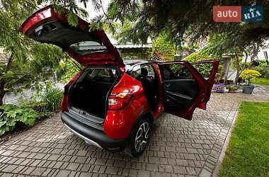 Внедорожник / Кроссовер Renault Captur 2016 в 