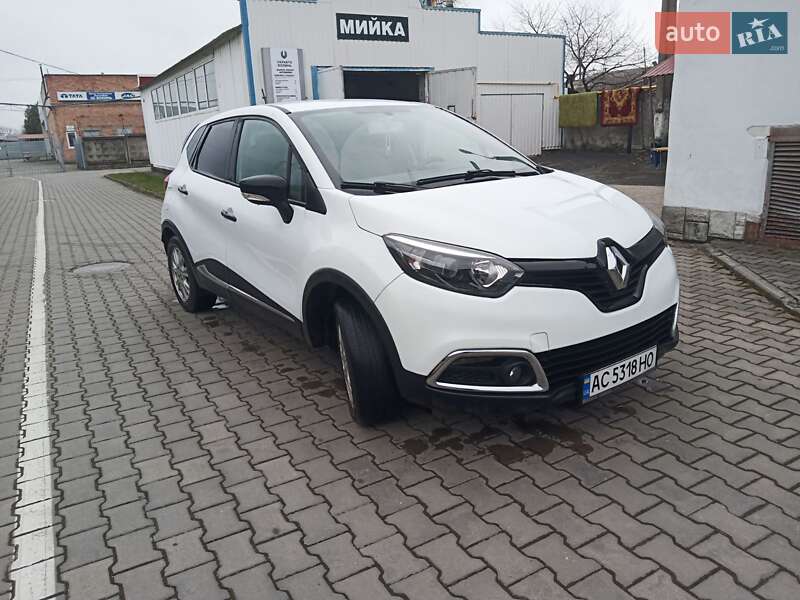 Внедорожник / Кроссовер Renault Captur 2016 в Луцке