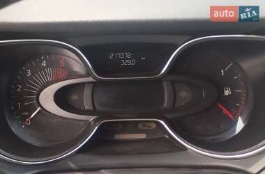 Позашляховик / Кросовер Renault Captur 2016 в 