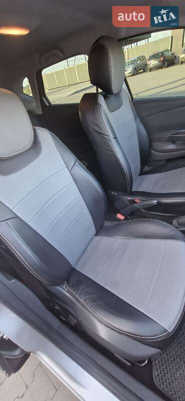 Внедорожник / Кроссовер Renault Captur 2014 в Калиновке фото 9 Внедорожник / Кроссовер Renault Captur 2014 в Калиновке