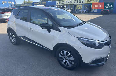 Внедорожник / Кроссовер Renault Captur 2015 в 
