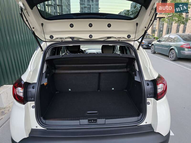 Внедорожник / Кроссовер Renault Captur 2019 в Киеве