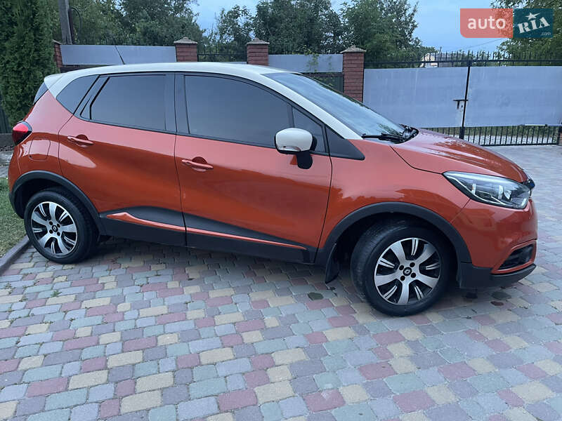 Внедорожник / Кроссовер Renault Captur 2017 в Хмельницком