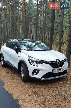 Внедорожник / Кроссовер Renault Captur 2021 в Киеве