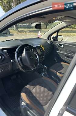 Внедорожник / Кроссовер Renault Captur 2018 в 