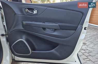 Внедорожник / Кроссовер Renault Captur 2015 в 