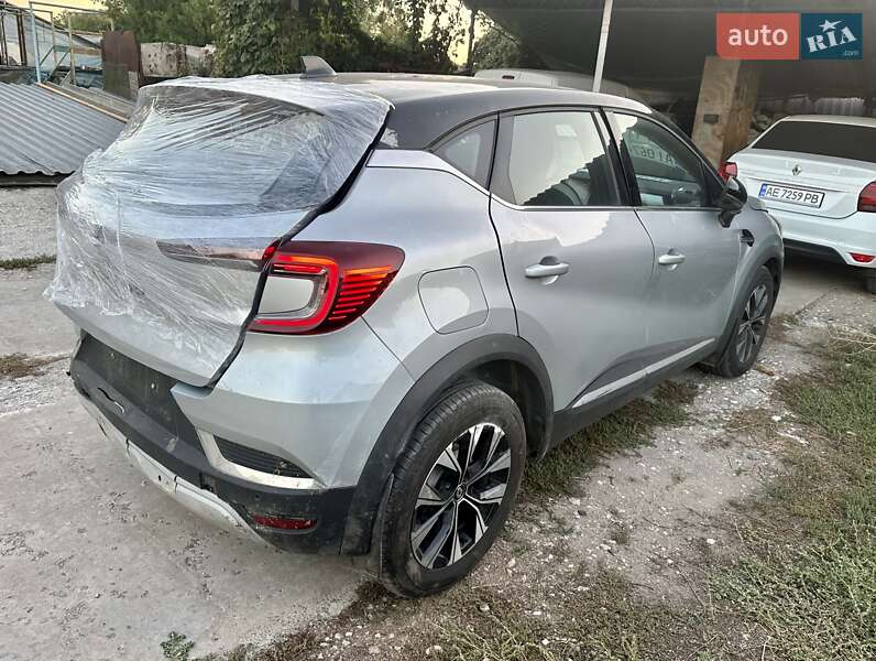 Внедорожник / Кроссовер Renault Captur 2023 в Каменском