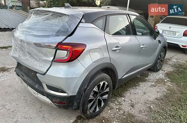 Внедорожник / Кроссовер Renault Captur 2023 в 