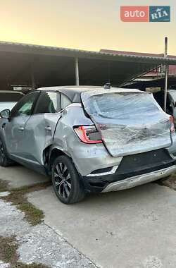 Внедорожник / Кроссовер Renault Captur 2023 в 