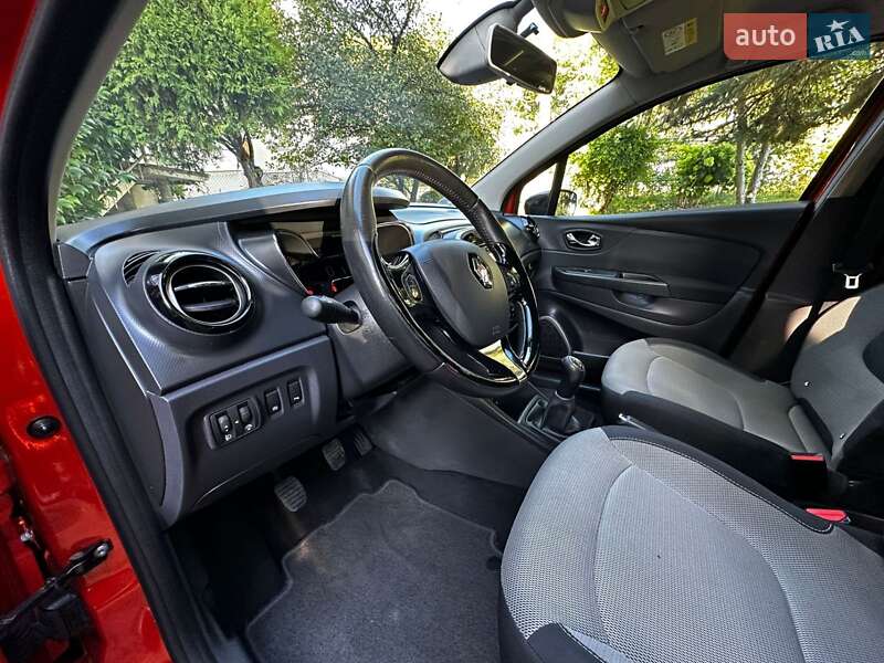 Внедорожник / Кроссовер Renault Captur 2016 в Львове