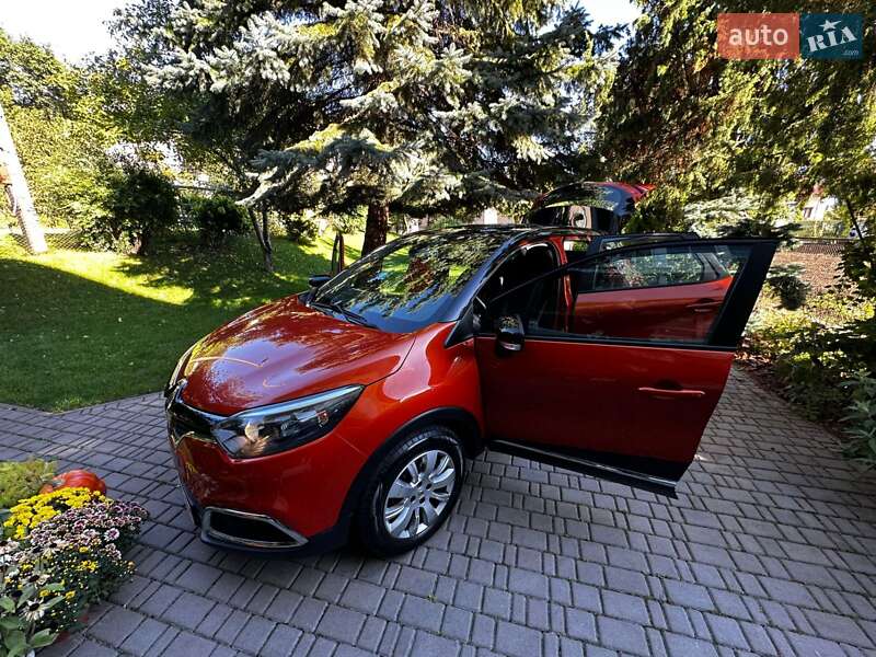 Внедорожник / Кроссовер Renault Captur 2016 в Львове