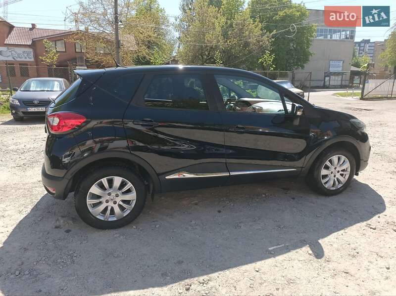 Внедорожник / Кроссовер Renault Captur 2017 в Ивано-Франковске