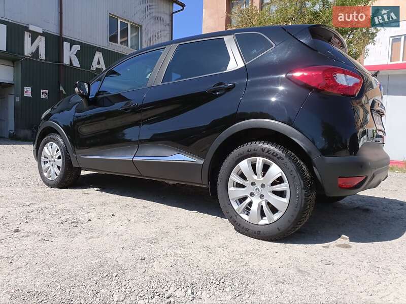 Внедорожник / Кроссовер Renault Captur 2017 в Ивано-Франковске