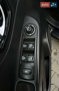 Позашляховик / Кросовер Renault Captur 2014 в Млиніві фото 13 Позашляховик / Кросовер Renault Captur 2014 в Млиніві