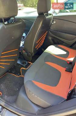 Внедорожник / Кроссовер Renault Captur 2015 в Горишних Плавнях
