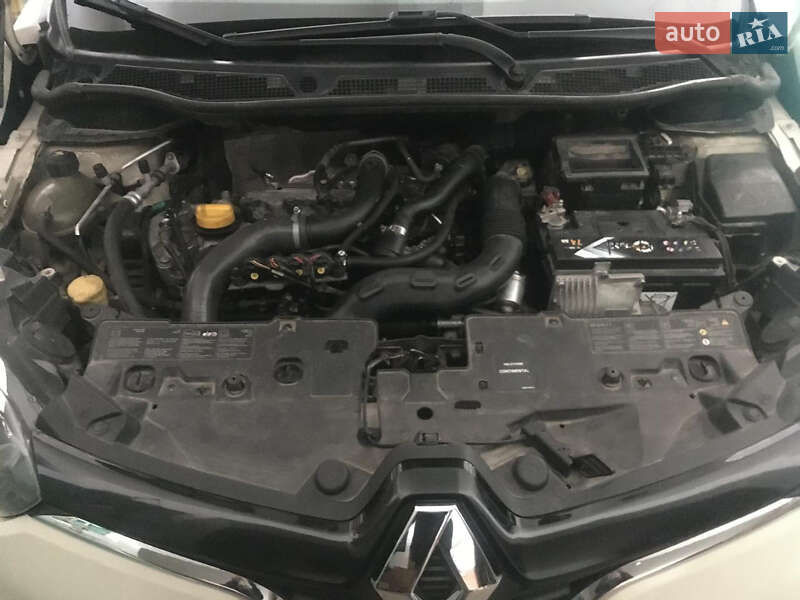Внедорожник / Кроссовер Renault Captur 2015 в Белгороде-Днестровском