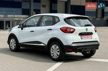 Позашляховик / Кросовер Renault Captur 2015 в 