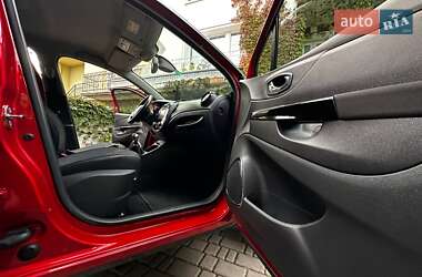 Внедорожник / Кроссовер Renault Captur 2016 в 