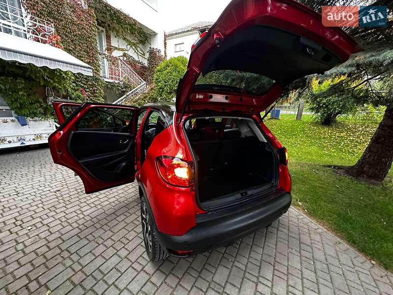 Внедорожник / Кроссовер Renault Captur 2016 в Львове