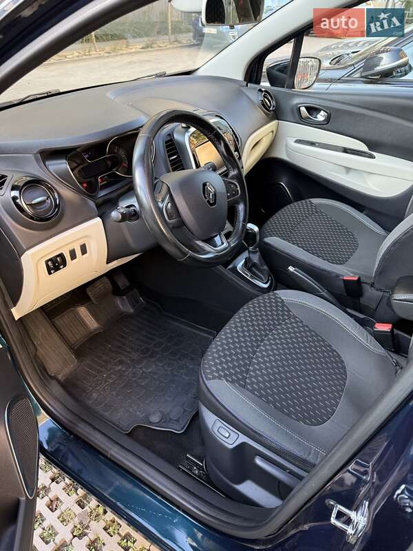 Позашляховик / Кросовер Renault Captur 2019 в Львові