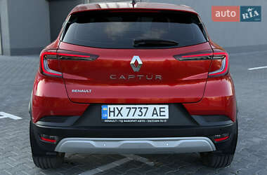 Внедорожник / Кроссовер Renault Captur 2021 в 