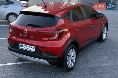 Внедорожник / Кроссовер Renault Captur 2021 в 