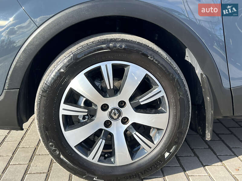 Внедорожник / Кроссовер Renault Captur 2018 в Лопатине