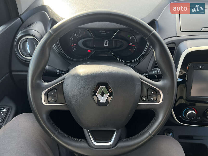 Внедорожник / Кроссовер Renault Captur 2018 в Лопатине