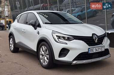 Внедорожник / Кроссовер Renault Captur 2021 в Киеве