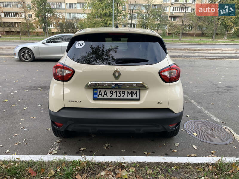 Позашляховик / Кросовер Renault Captur 2016 в Києві фото 5 Позашляховик / Кросовер Renault Captur 2016 в Києві