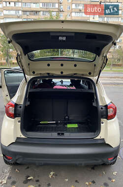 Внедорожник / Кроссовер Renault Captur 2016 в Киеве