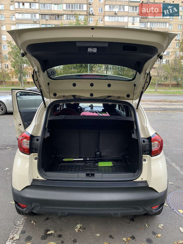 Позашляховик / Кросовер Renault Captur 2016 в Києві фото 11 Позашляховик / Кросовер Renault Captur 2016 в Києві