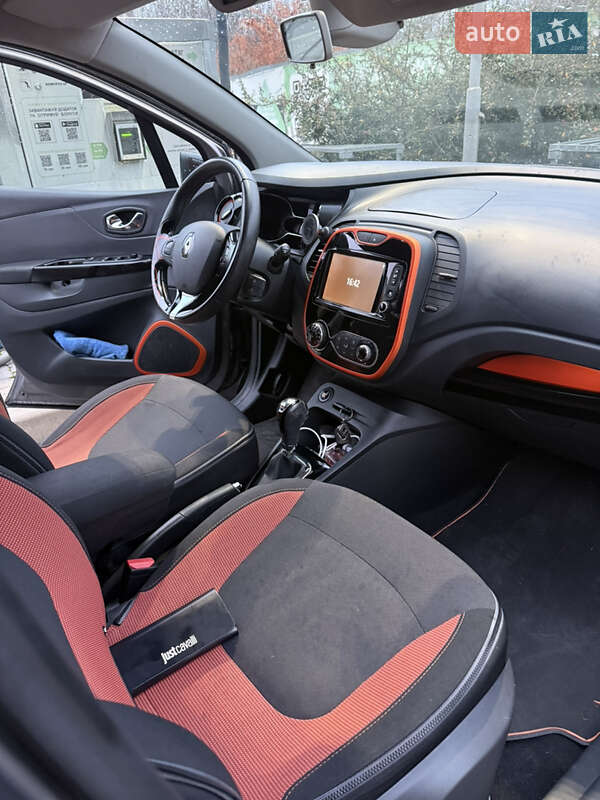 Внедорожник / Кроссовер Renault Captur 2014 в Ивано-Франковске