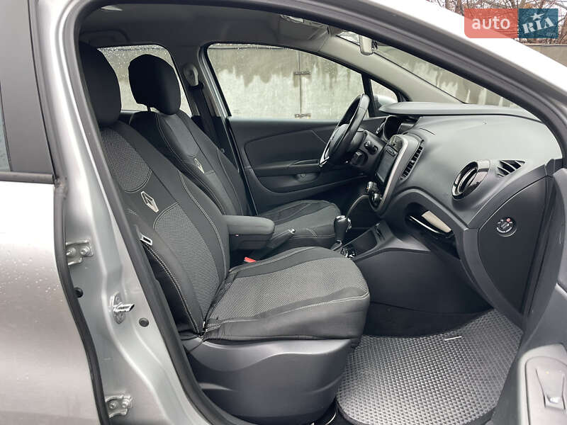Позашляховик / Кросовер Renault Captur 2014 в Києві