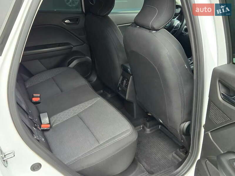 Внедорожник / Кроссовер Renault Captur 2021 в Киеве