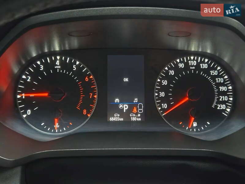 Внедорожник / Кроссовер Renault Captur 2021 в Киеве