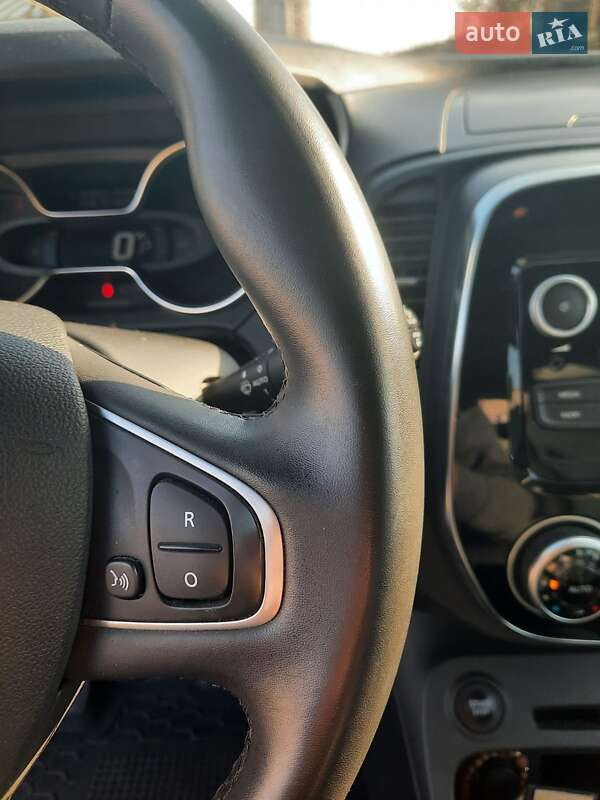 Внедорожник / Кроссовер Renault Captur 2019 в Одессе