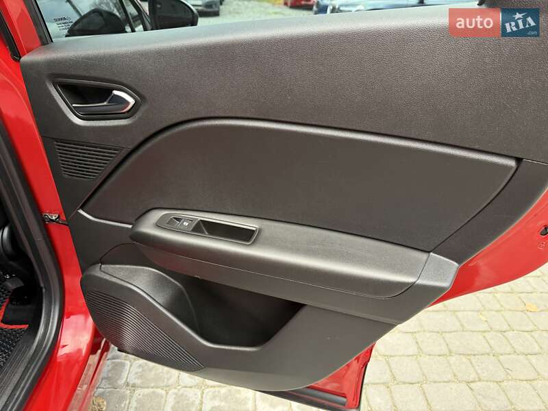 Внедорожник / Кроссовер Renault Captur 2021 в Виннице