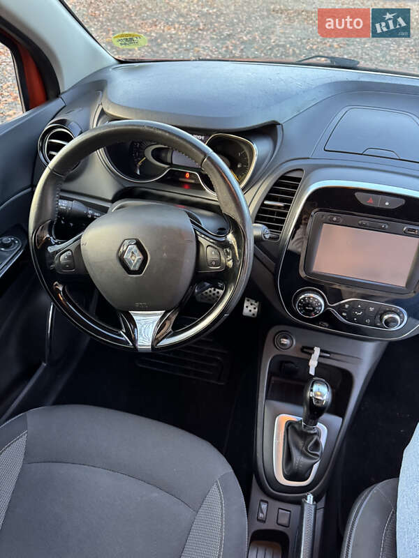 Позашляховик / Кросовер Renault Captur 2015 в Самборі