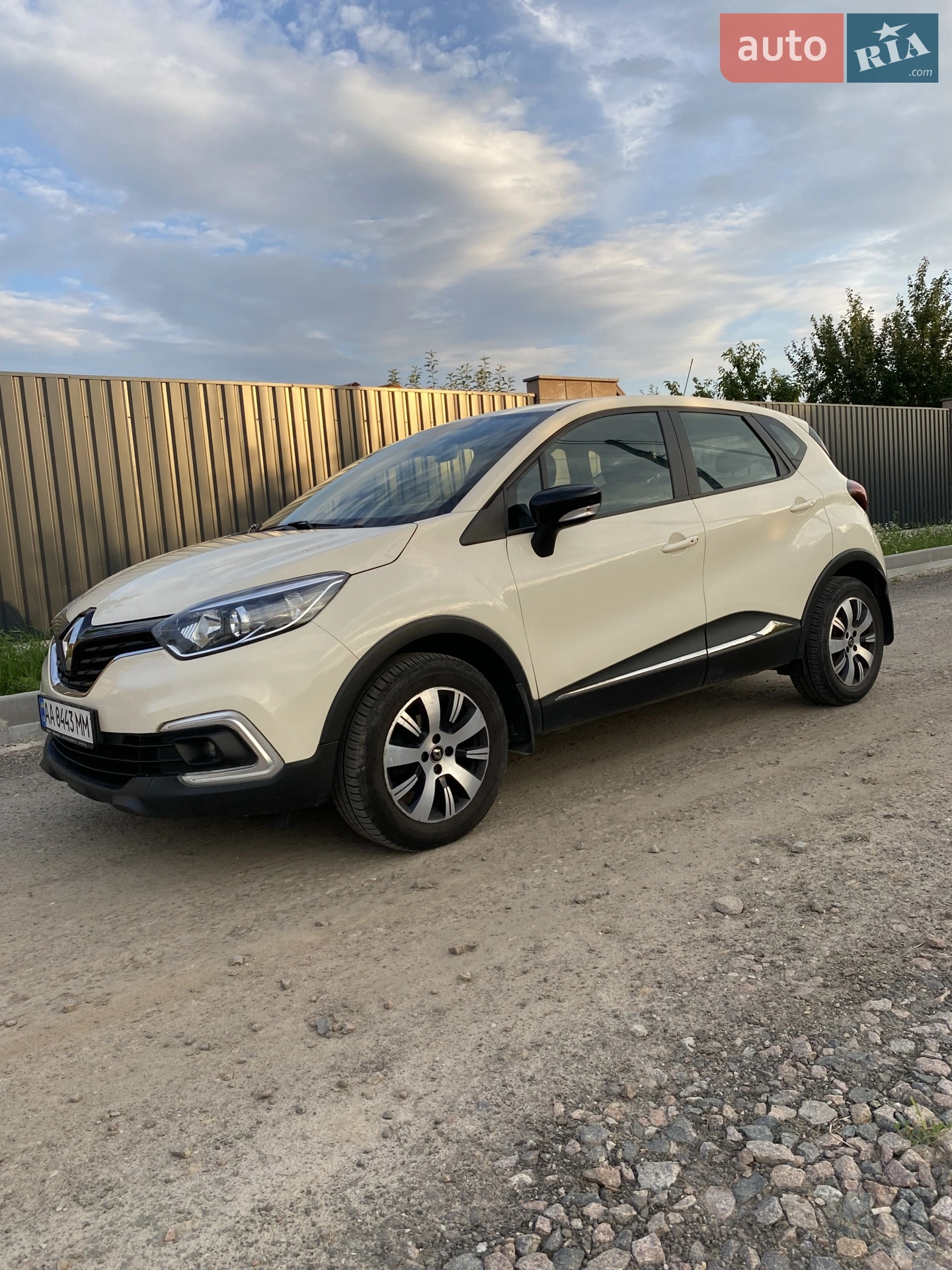 2019 Renault Captur - фото 1
