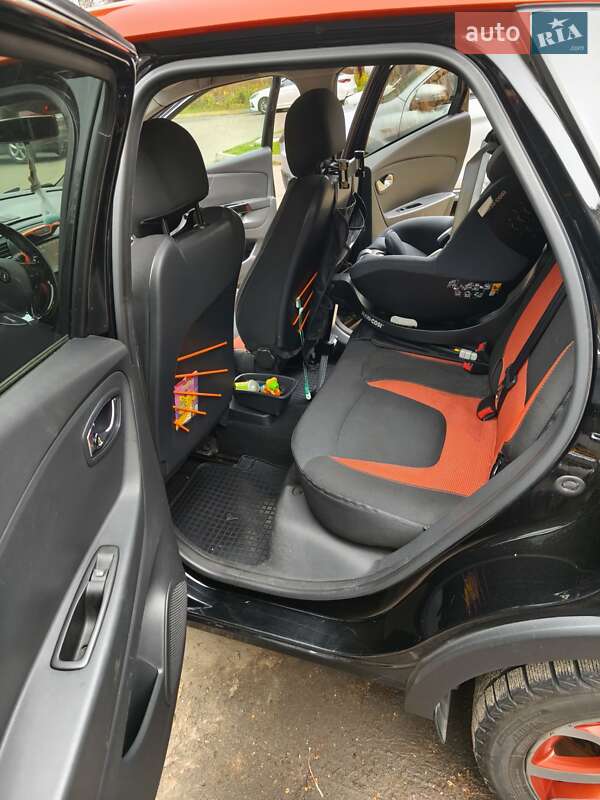 Позашляховик / Кросовер Renault Captur 2013 в Кременчуці