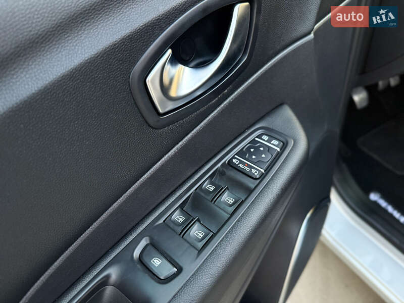 Внедорожник / Кроссовер Renault Captur 2019 в Луцке фото 20 Внедорожник / Кроссовер Renault Captur 2019 в Луцке