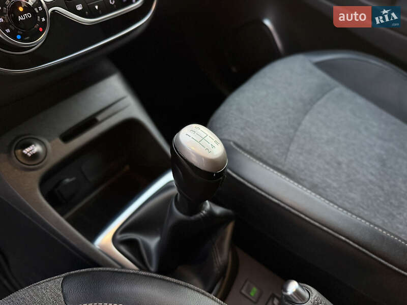 Внедорожник / Кроссовер Renault Captur 2019 в Луцке фото 29 Внедорожник / Кроссовер Renault Captur 2019 в Луцке