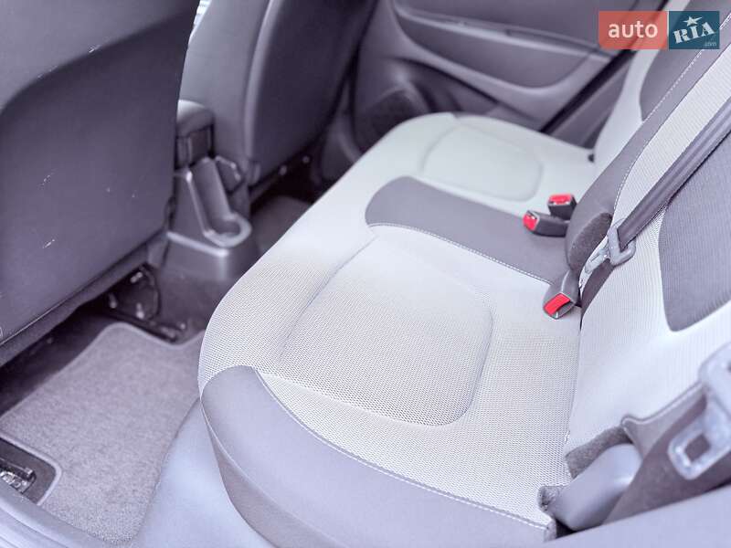 Позашляховик / Кросовер Renault Captur 2016 в Києві