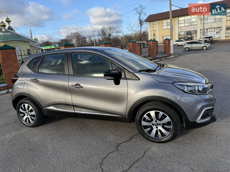 Внедорожник / Кроссовер Renault Captur 2020 в Днепре